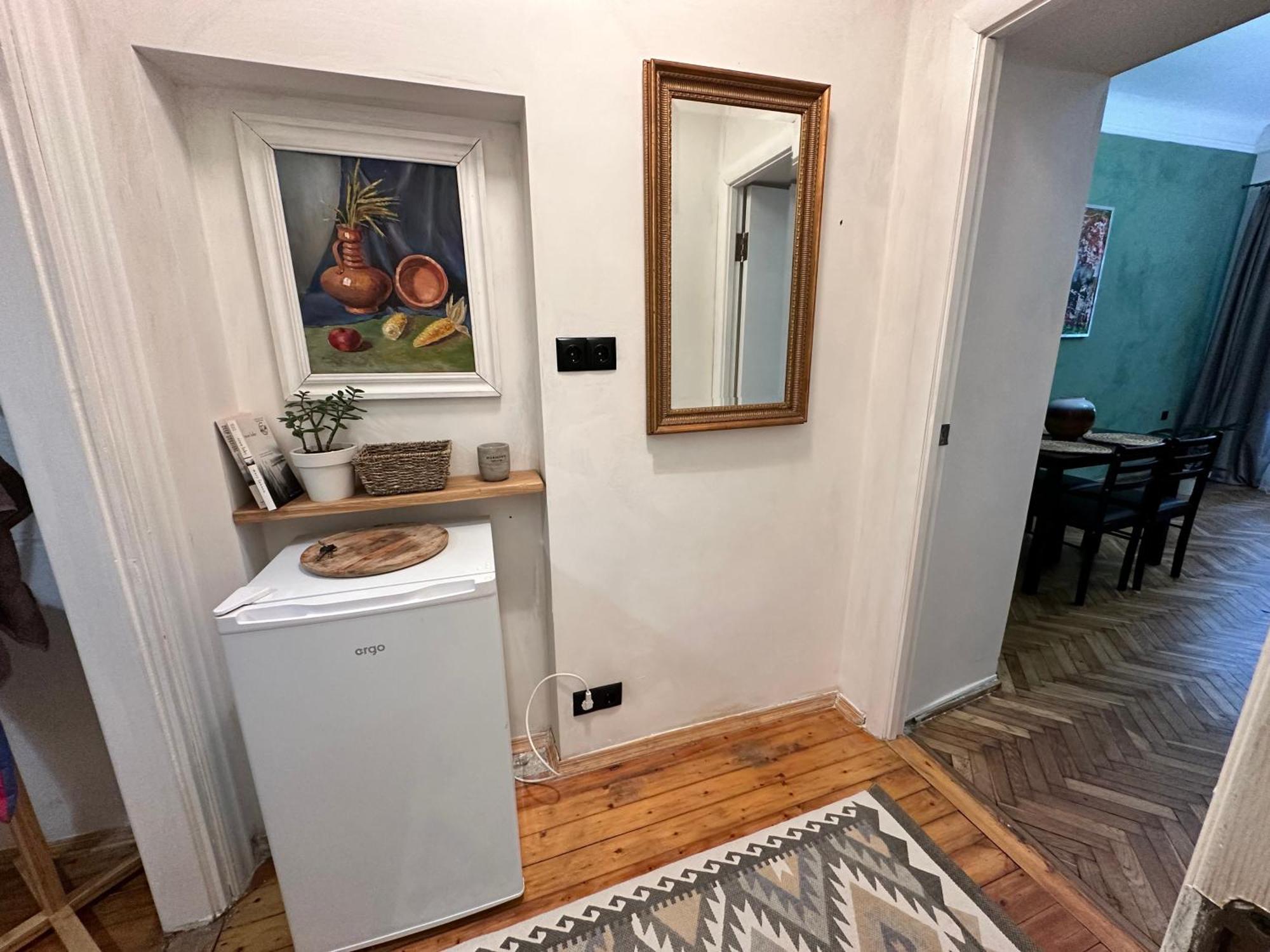 Art Apartment On Kylisha Str Lviv Extérieur photo