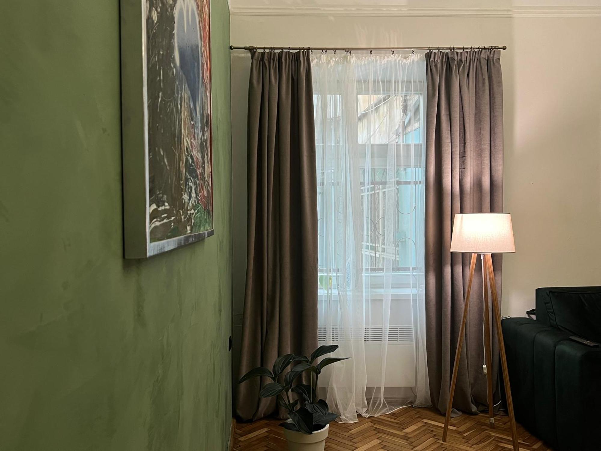 Art Apartment On Kylisha Str Lviv Extérieur photo