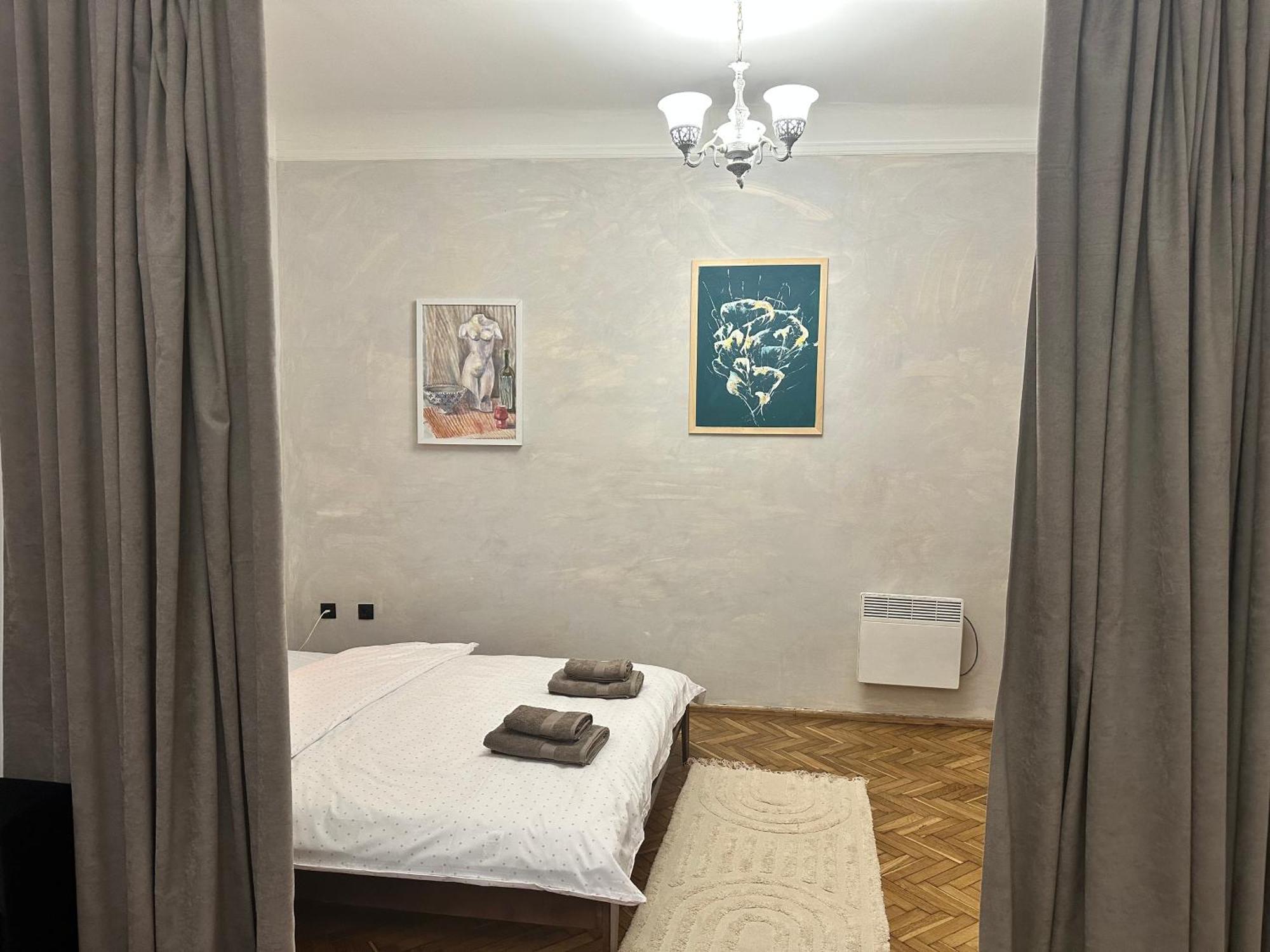 Art Apartment On Kylisha Str Lviv Extérieur photo