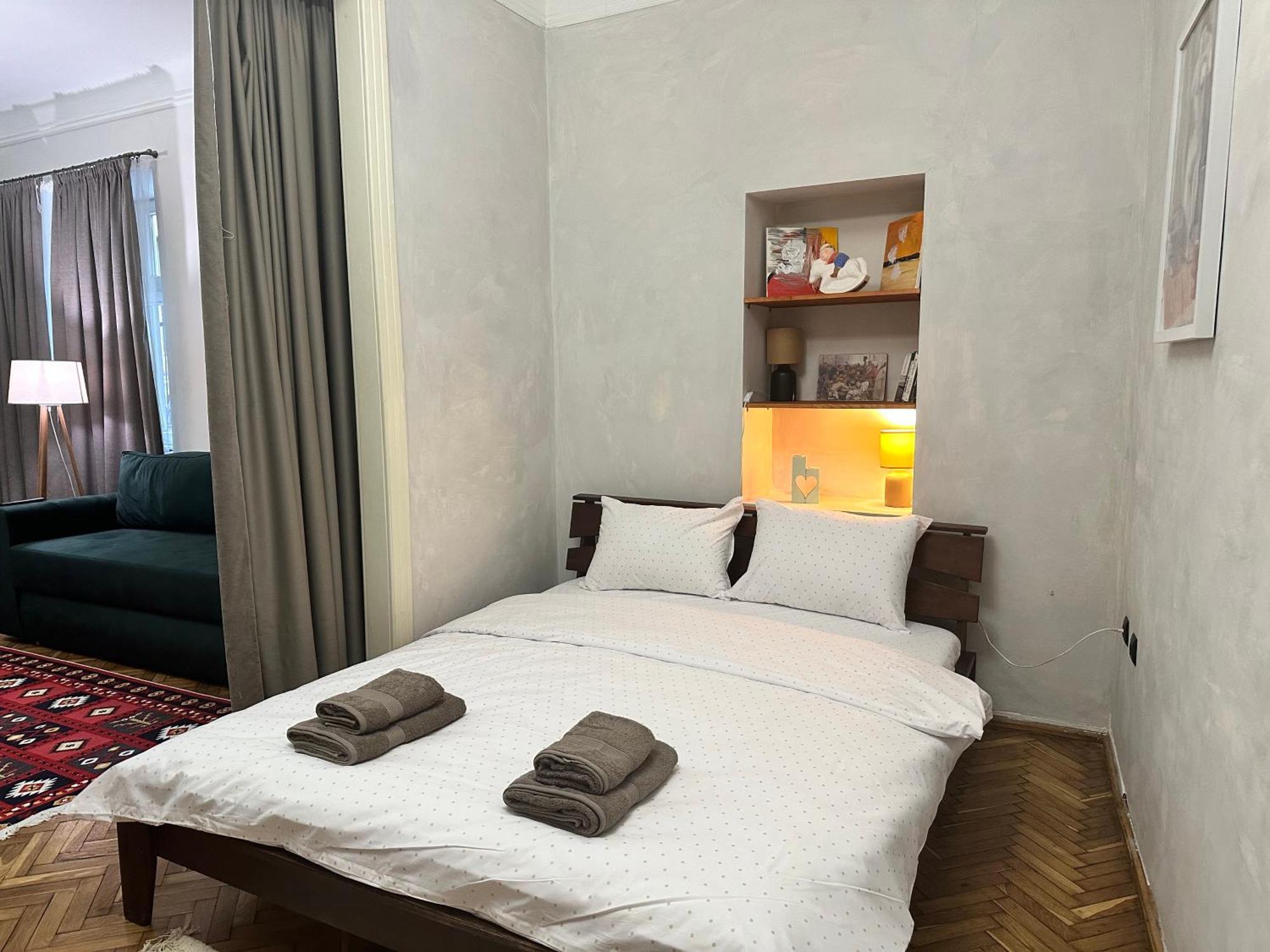 Art Apartment On Kylisha Str Lviv Extérieur photo
