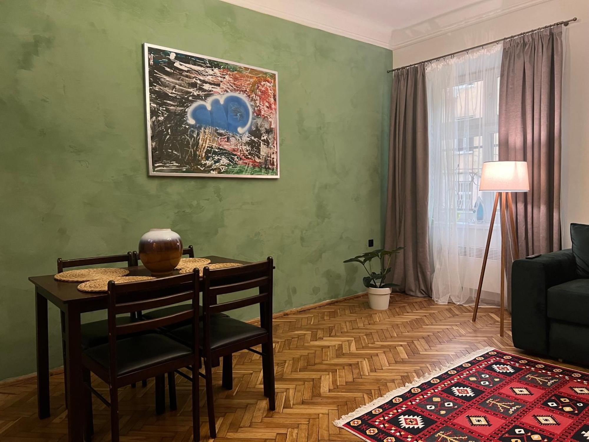 Art Apartment On Kylisha Str Lviv Extérieur photo