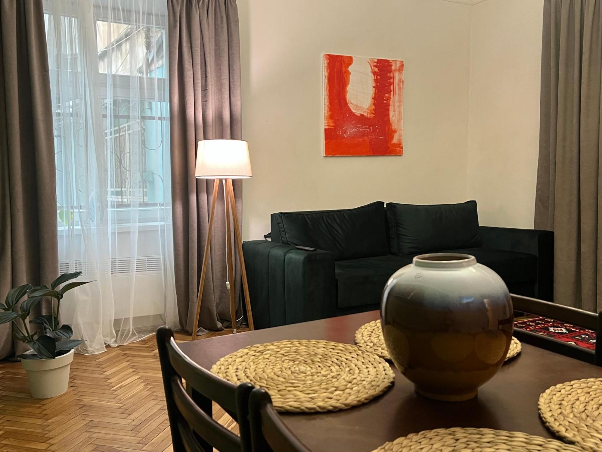 Art Apartment On Kylisha Str Lviv Extérieur photo