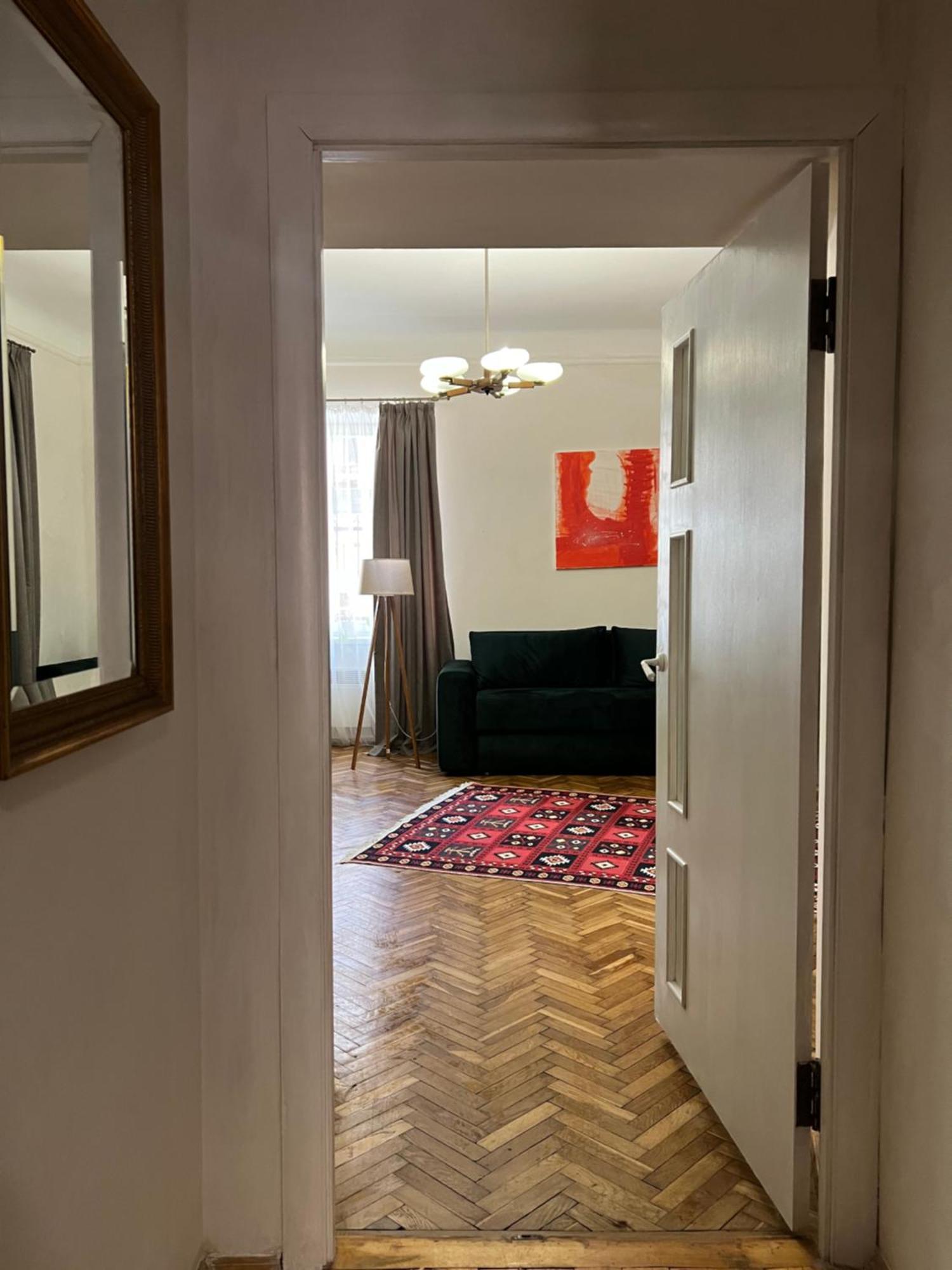 Art Apartment On Kylisha Str Lviv Extérieur photo